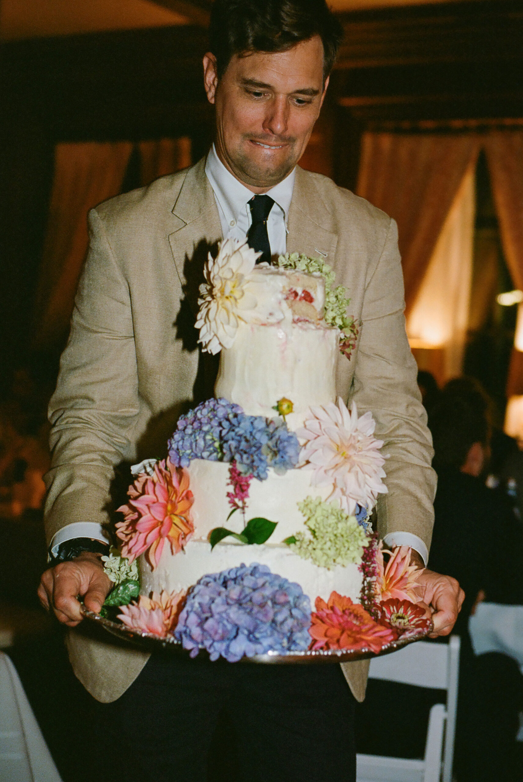 flower wedding cake shot on 35mm film by parkers pictures